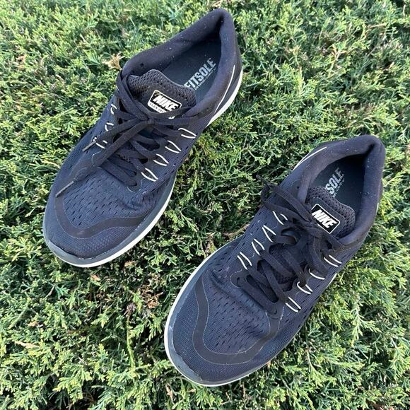 Nike Flex 2017 RN Women’s Athletic Shoes Size 10 Black - Picture 6 of 15